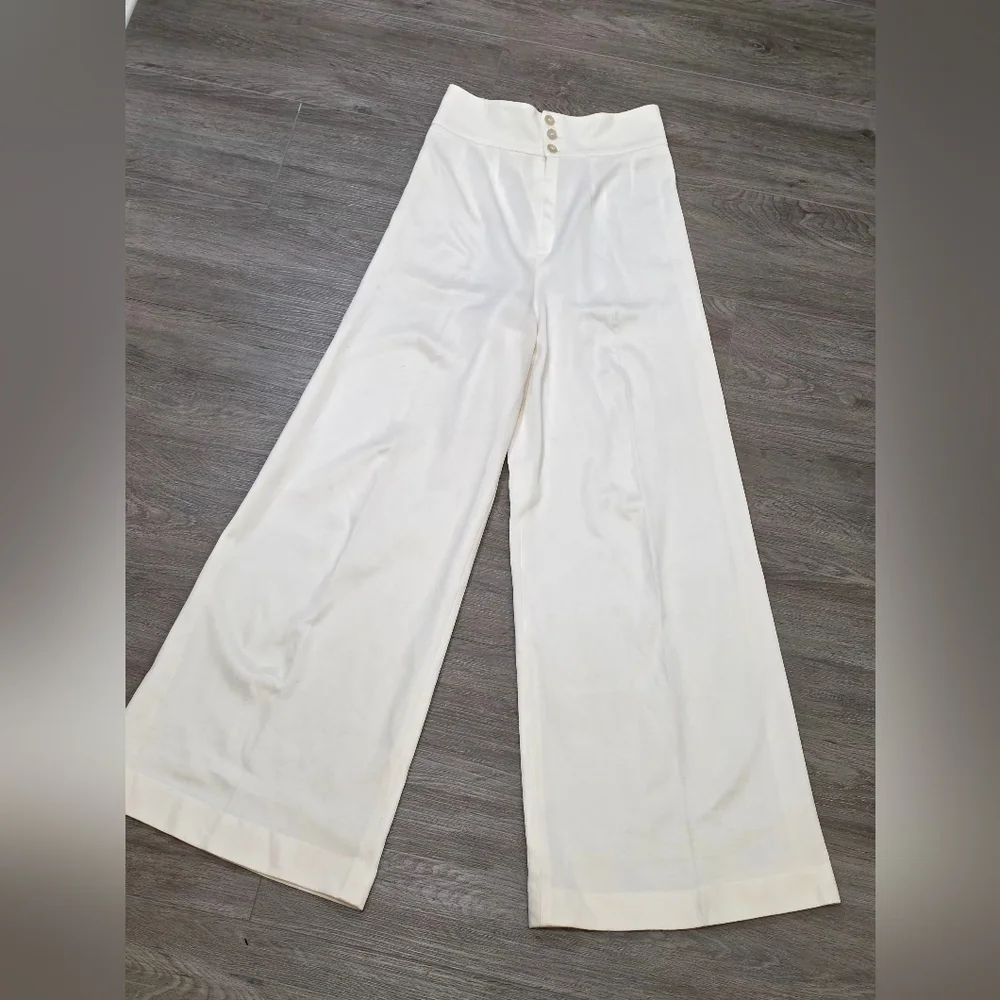 Vintage 70's Bell Bottom Pants High Waisted 26 Inch Waist 31 Inseam 14 Inch Bell - Picture 6 of 8